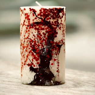 「寒さの中でも凛と咲く梅の花が好きだった祖父母へ」～ご依頼の絵ろうそく～